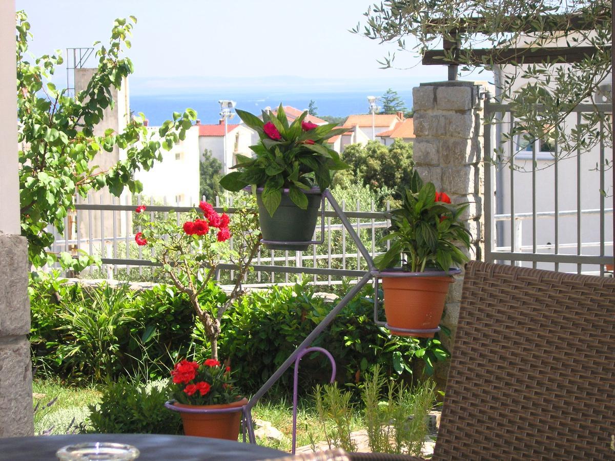 Apartments Oribella Krk Town Exterior photo