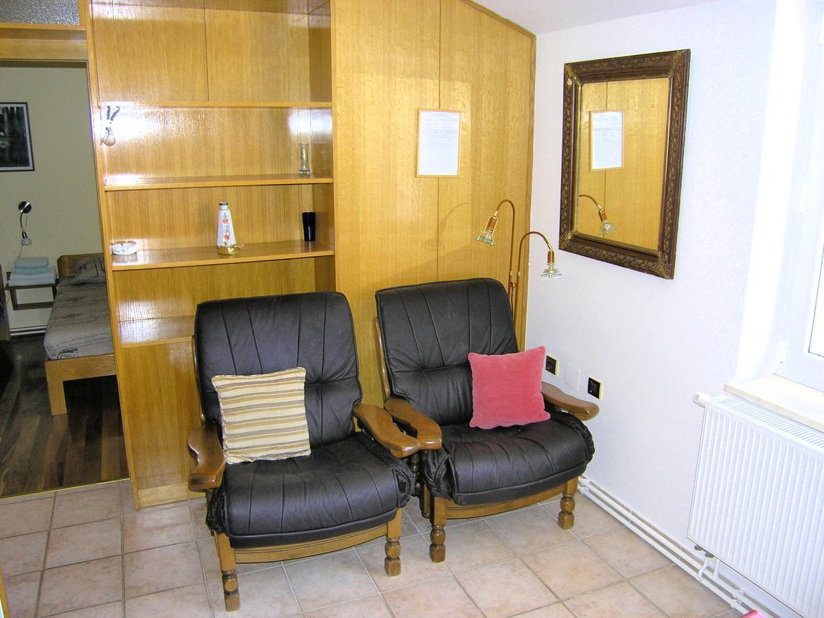 Apartments Oribella Krk Town Exterior photo
