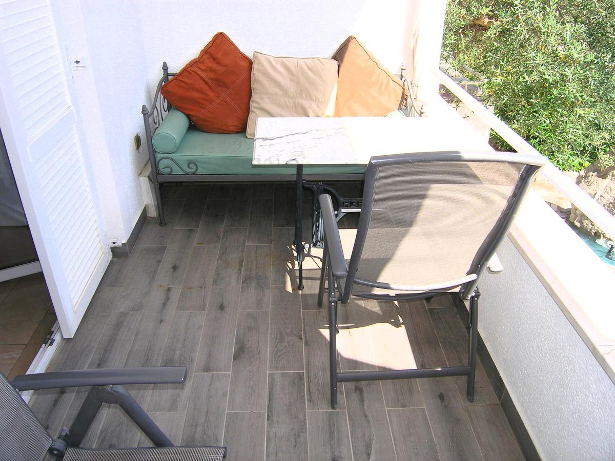 Apartments Oribella Krk Town Exterior photo