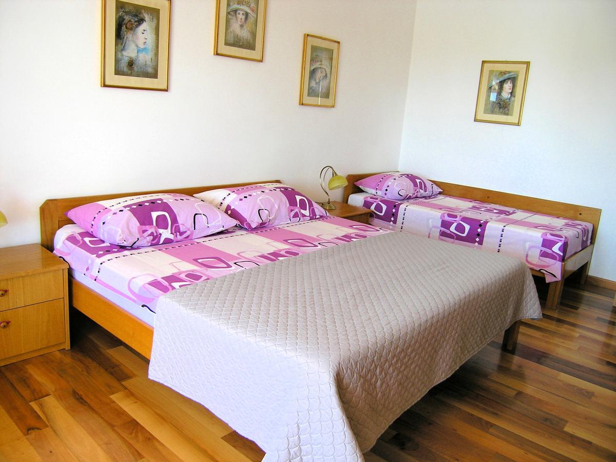Apartments Oribella Krk Town Exterior photo